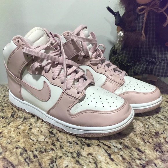 Nike Pink Dunk Hightop sneakers - Picture 4 of 16
